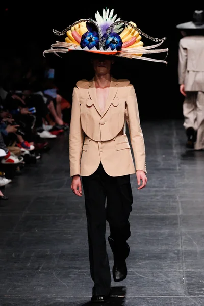 Look 36
